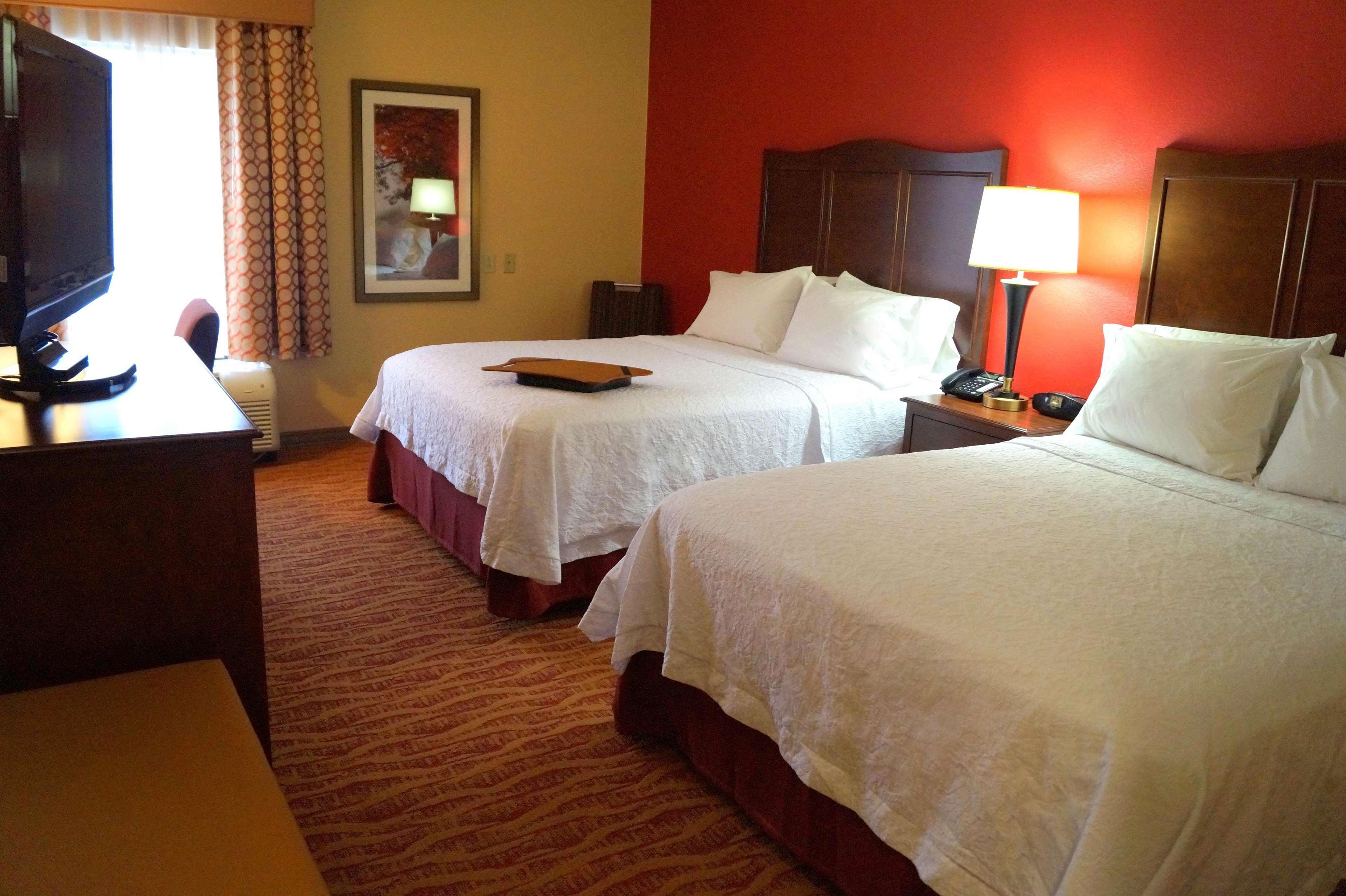 Hampton Inn Altoona Exteriör bild