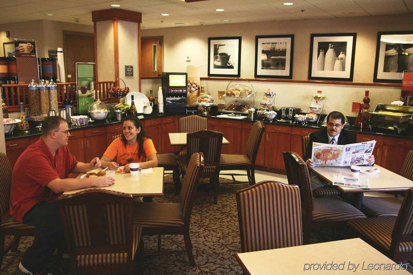 Hampton Inn Altoona Restaurang bild
