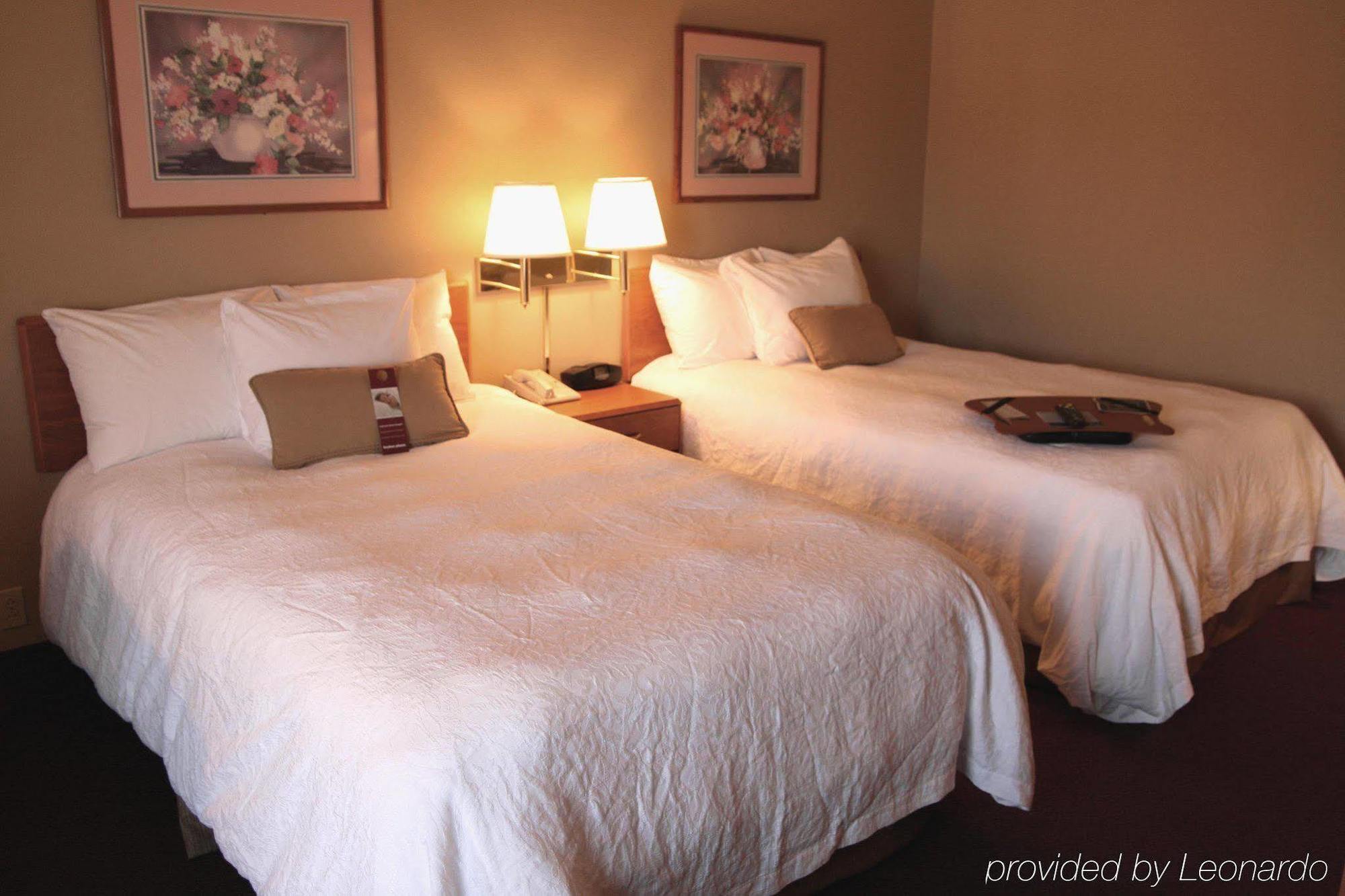 Hampton Inn Altoona Exteriör bild